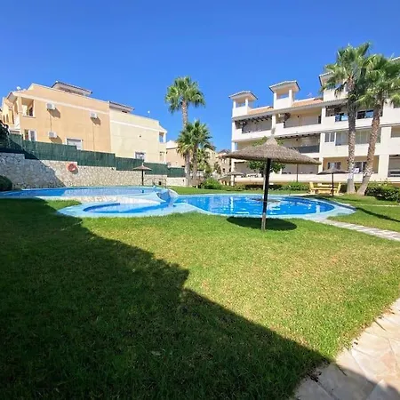 Apartmán Spacious 1 Bedroom Ground - Flooor With Large Private Terrace In Martin *
