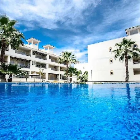 Appartamento Spacious 1 Bedroom Ground - Flooor With Large Private Terrace In Martin